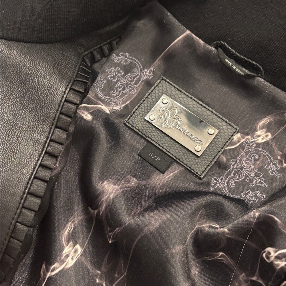 Mackage Black leather jacket with hidden hood in collar size small - Picture 9 of 11